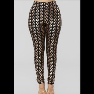 Fashion nova Rosegold leggings